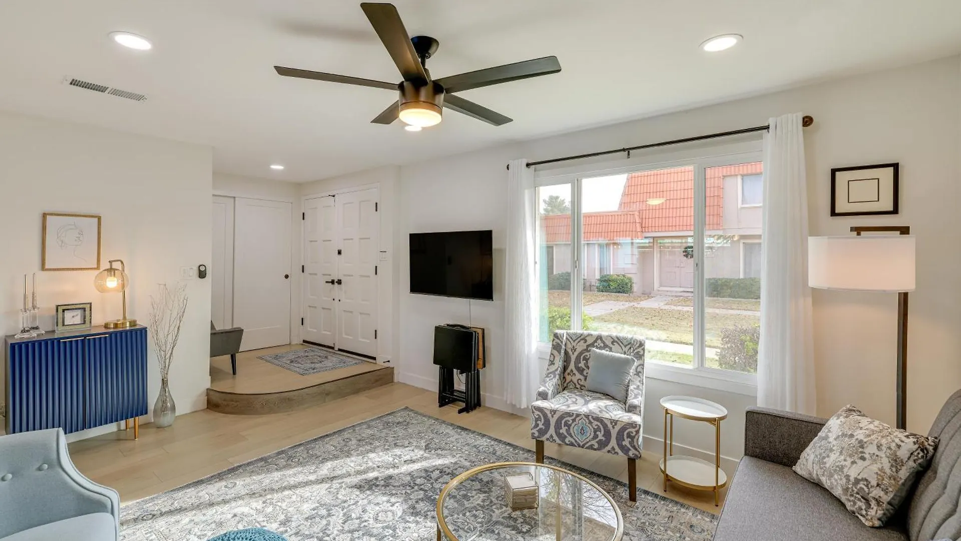 Nyaraló Scottsdale Townhome With Patio - 2 Mi To Old Town!